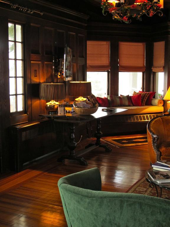 Hilltop House Bed & Breakfast Amenia Exterior foto
