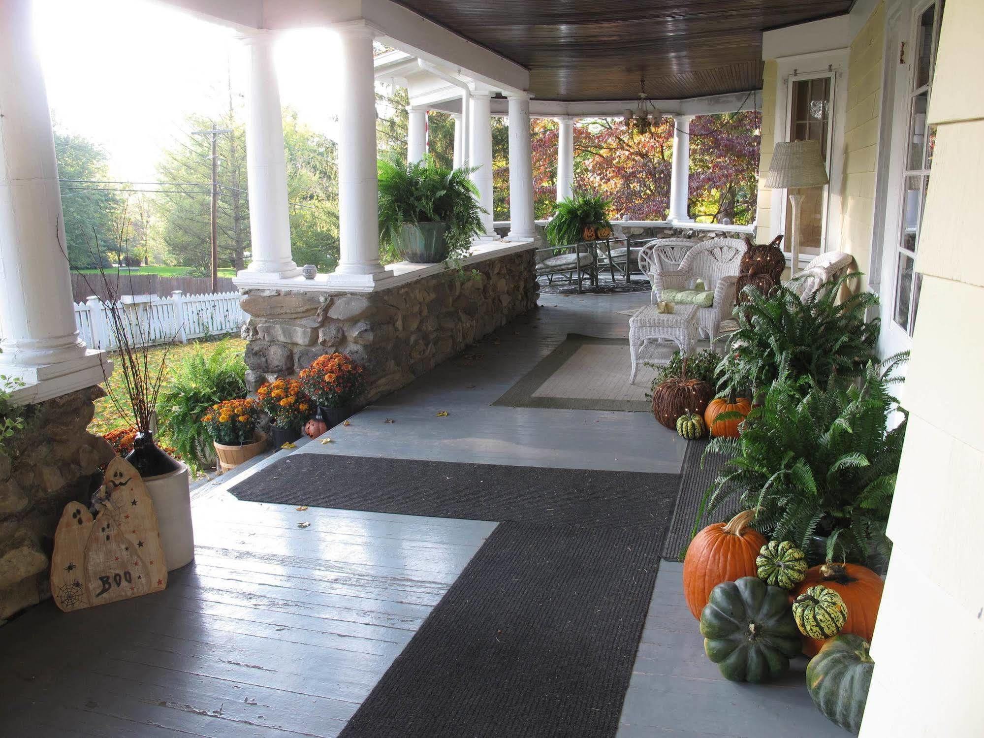Hilltop House Bed & Breakfast Amenia Exterior foto