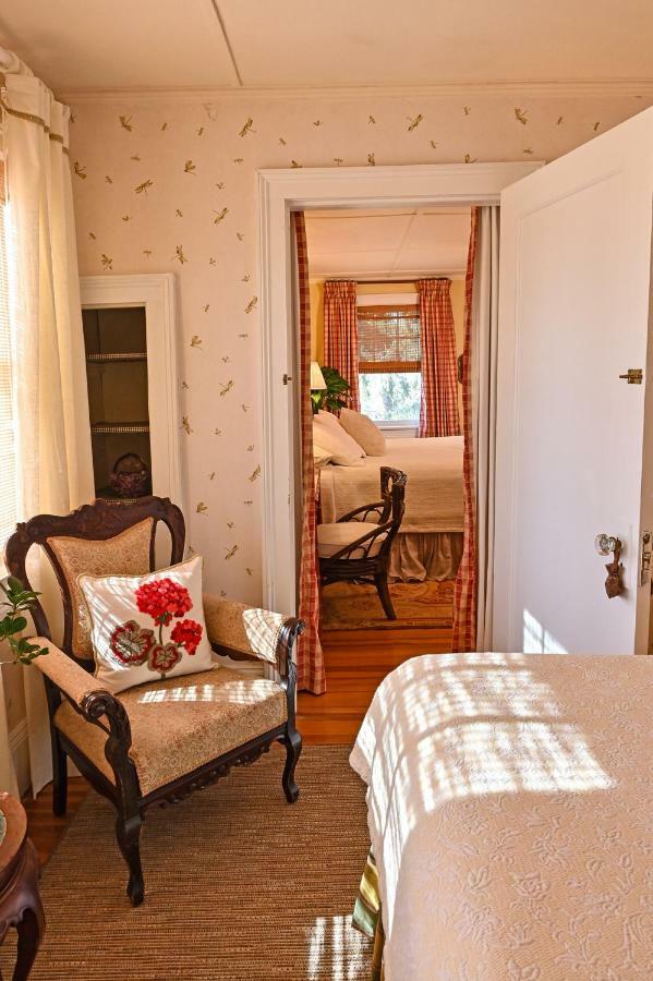 Hilltop House Bed & Breakfast Amenia Exterior foto