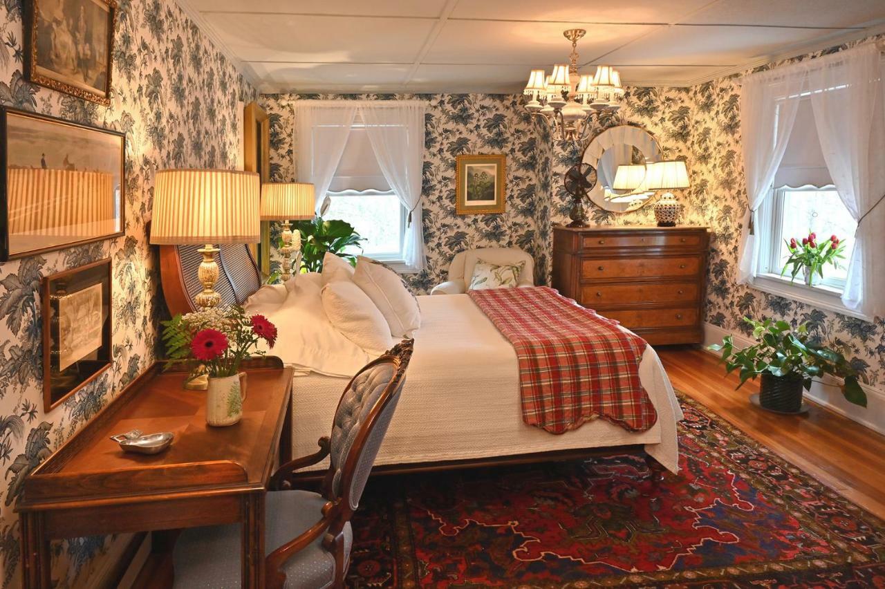 Hilltop House Bed & Breakfast Amenia Exterior foto