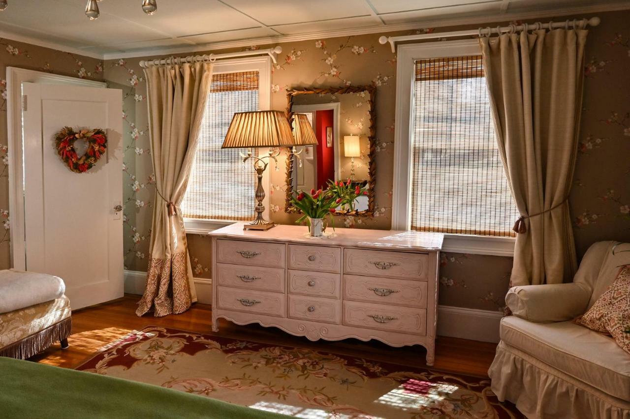 Hilltop House Bed & Breakfast Amenia Exterior foto