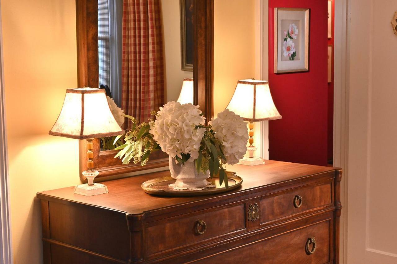 Hilltop House Bed & Breakfast Amenia Exterior foto